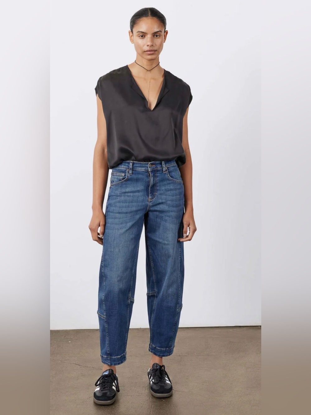 Ruti Barrel Jeans in Indigo